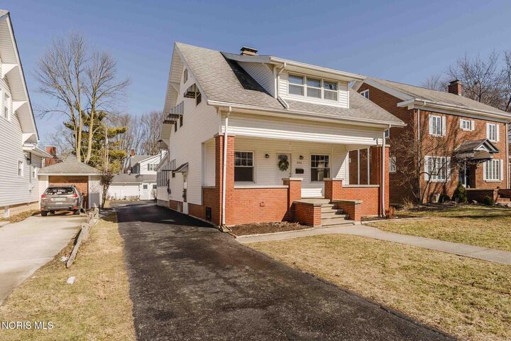 Property Photo:  206 Greenlawn Avenue  OH 45840 