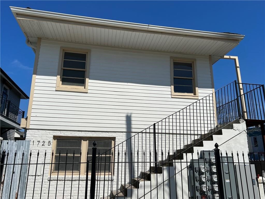 Property Photo:  1725 Dumaine Street  LA 70116 