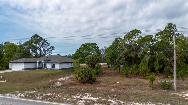 Property Photo: 796 Bell Blvd S FL 33974