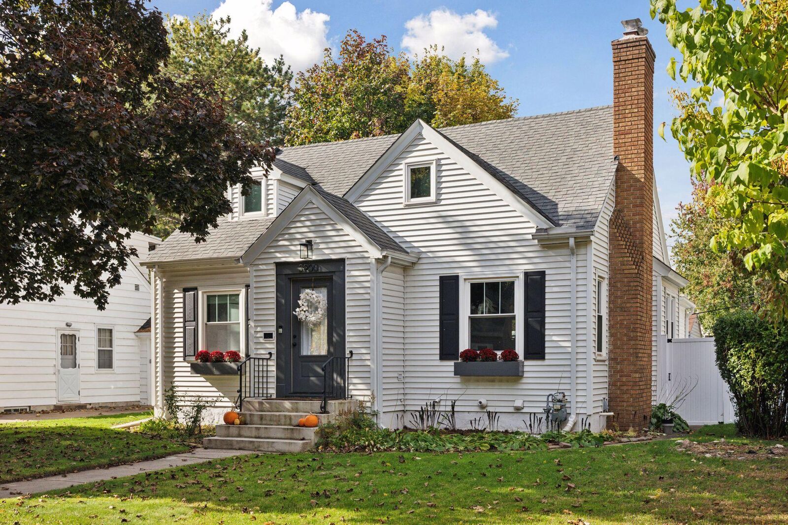 Property Photo:  3900 Xenwood Avenue S  MN 55416 