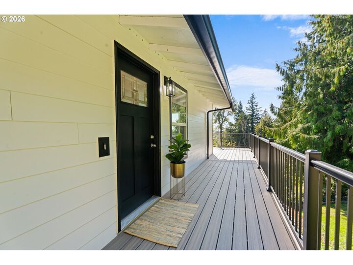 Property Photo:  23040 SE Yellowhammer St  OR 97089 