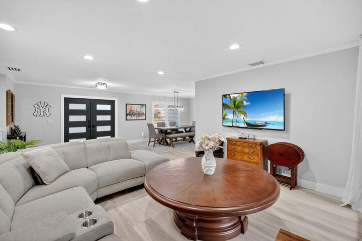 Property Photo: 5330 SW 19th Street FL 33317