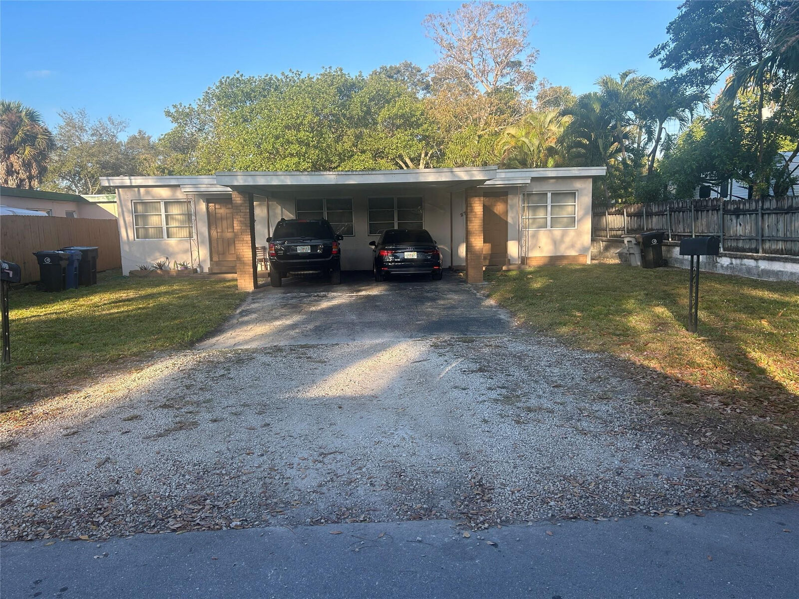 Property Photo:  2721-2731 SW 13 Avenue  FL 33315 