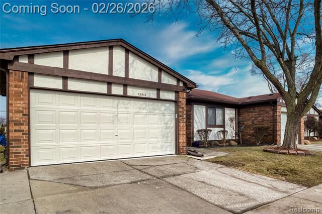 Property Photo:  13513 Angela Drive  MI 48088 
