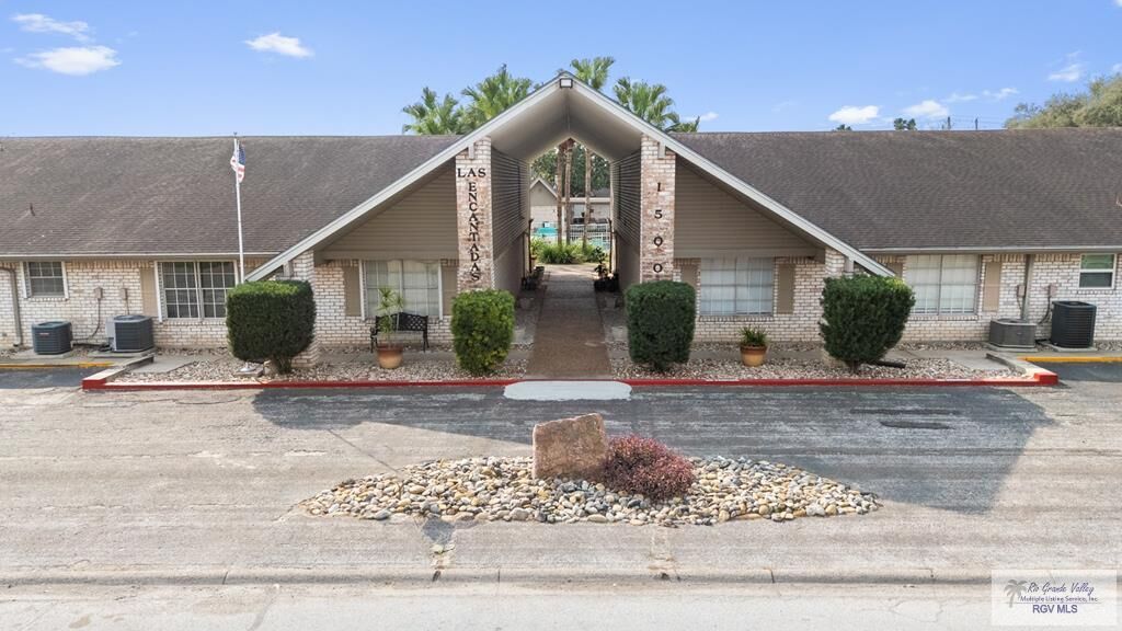 Property Photo: 1500 Palm Valley Dr W TX 78552