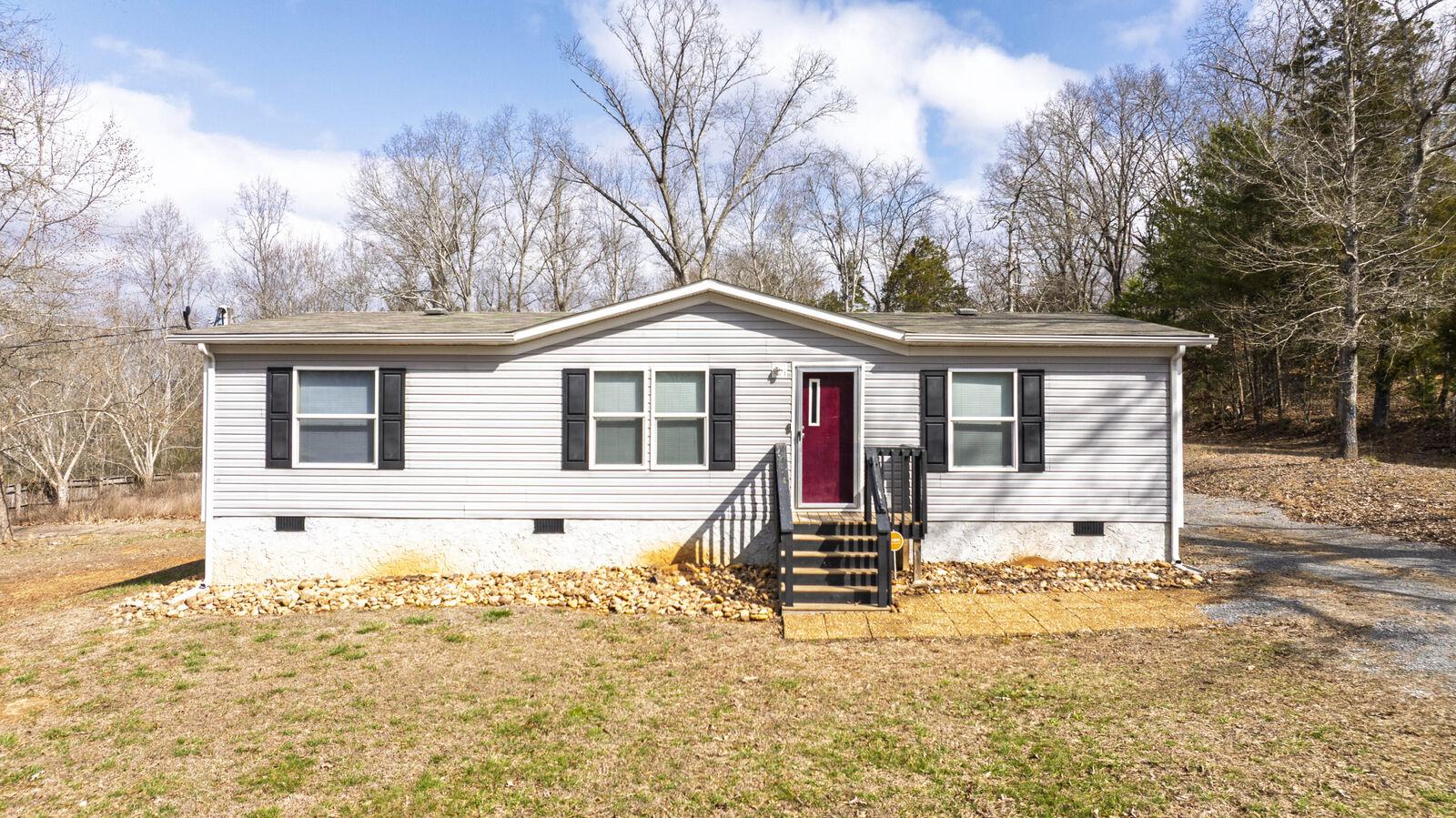 Property Photo:  805 Lake Forest Drive  TN 37308 