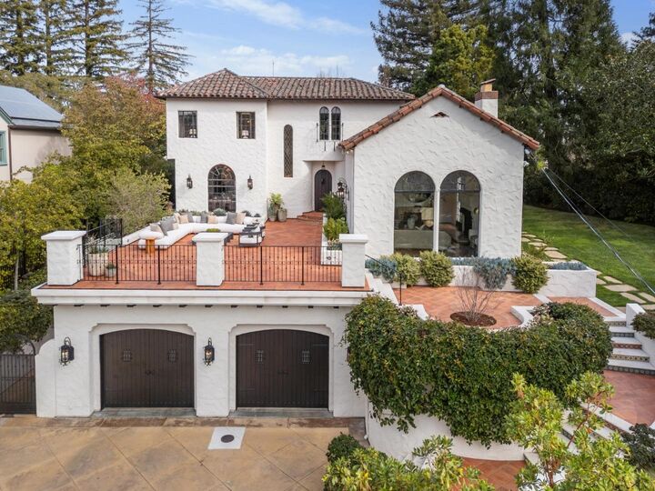 Property Photo:  414 Edgewood Road  CA 94402 