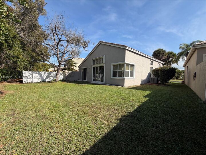 Property Photo:  15871 NW 14th Rd  FL 33028 