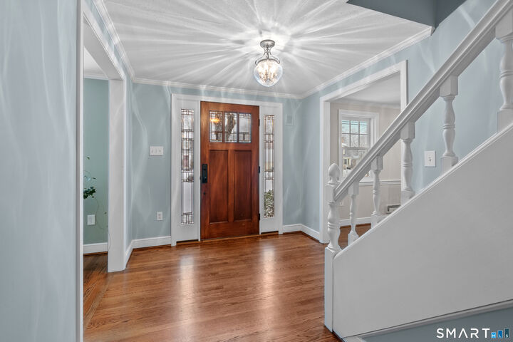 Property Photo:  19 Glen Hollow  CT 06117 