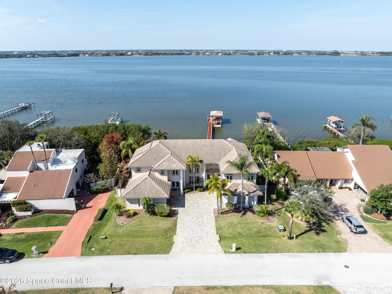 Property Photo:  650 Loggerhead Island Drive  FL 32937 