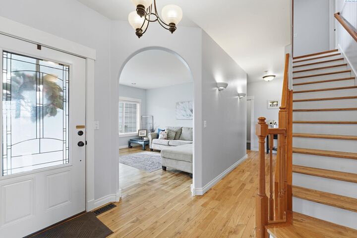 Property Photo:  1020 Oxford Avenue  WA 99352 