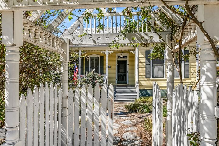 Property Photo:  902 Blanco Street  TX 78703 