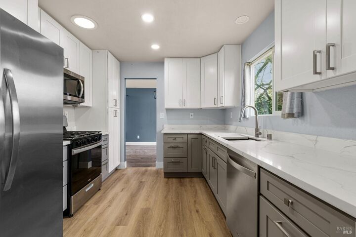 Property Photo:  172 Cornell Street  CA 95492 