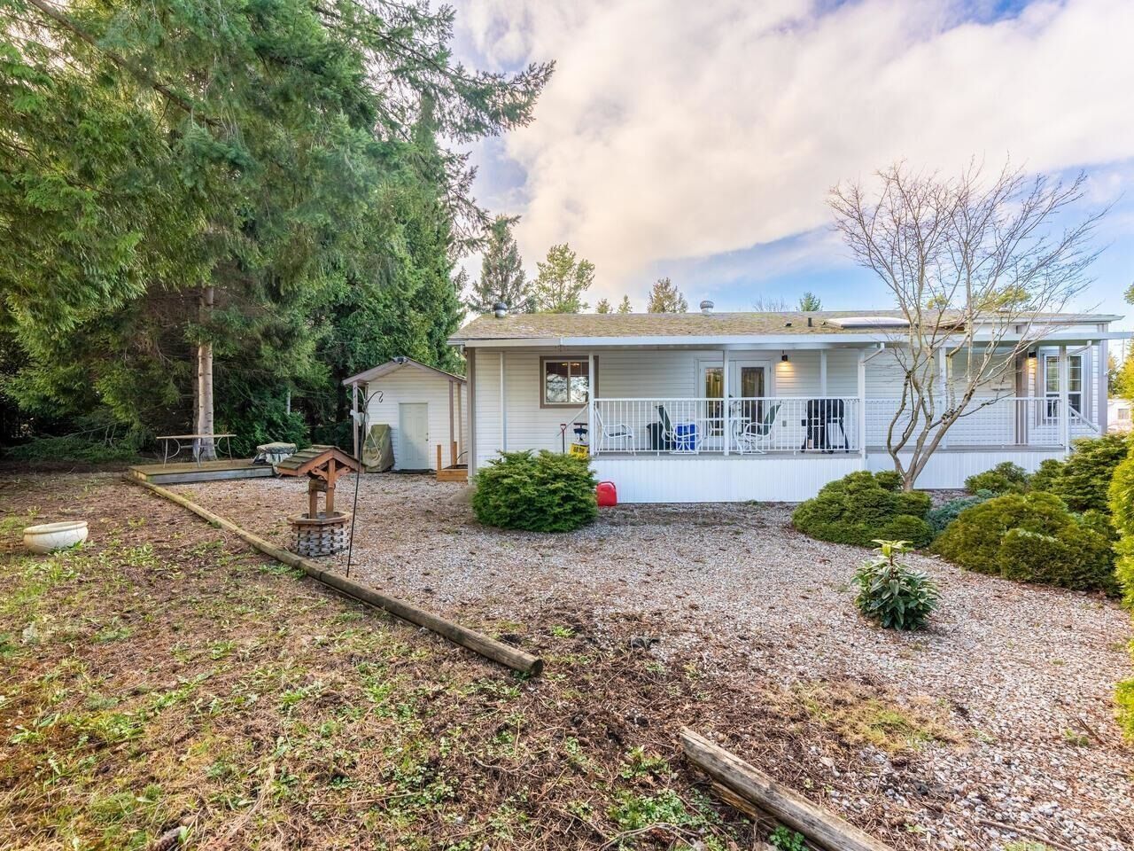 Property Photo: 1840 160 Street 9 BC V4A 4X4