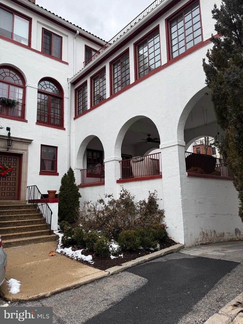 Property Photo:  230 Stony Run Lane 2A  MD 21210 