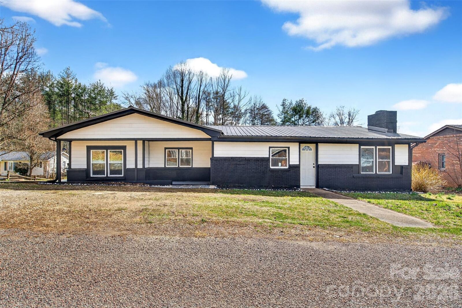 Property Photo:  90 Ebenezer Road  NC 28762 