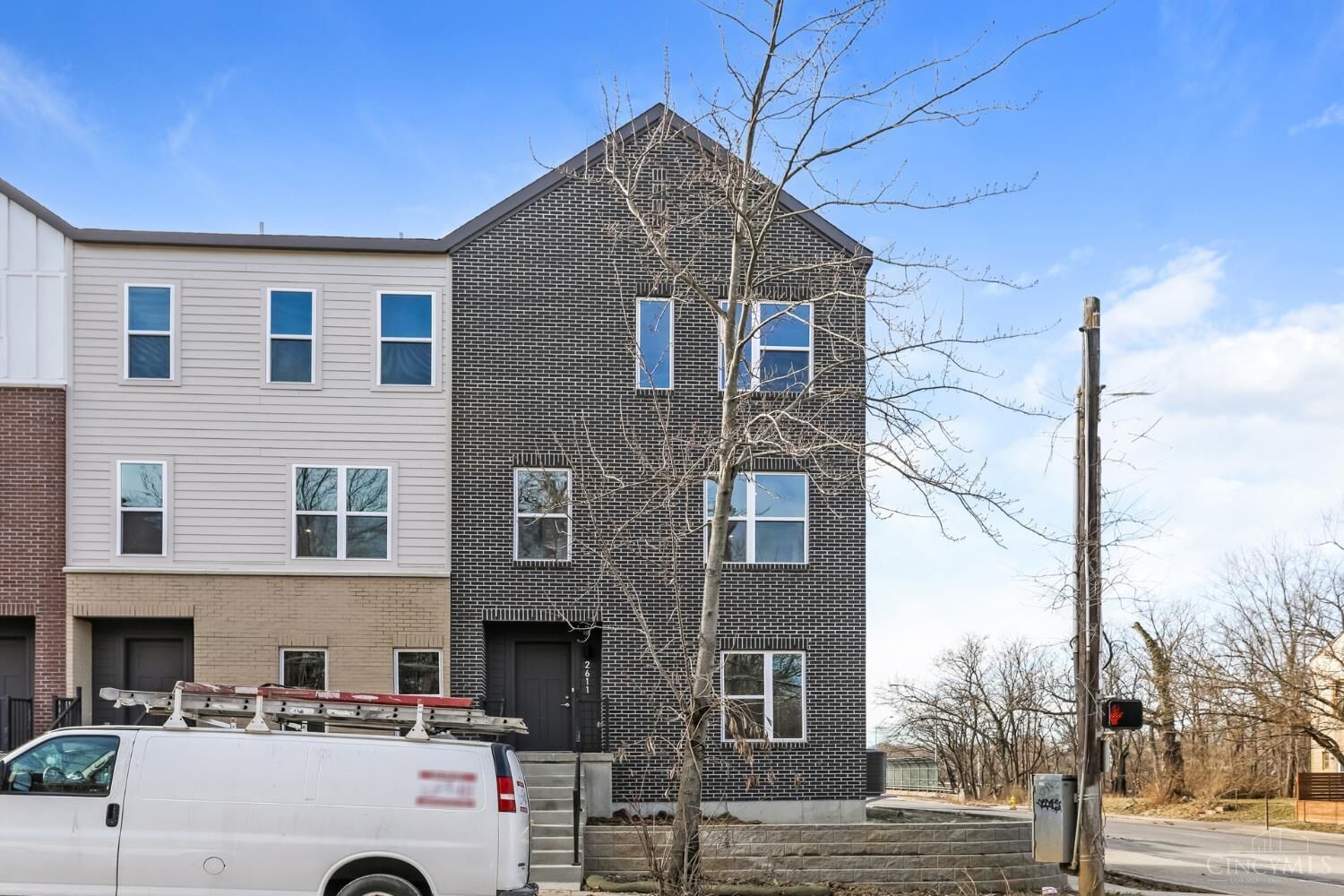 Property Photo:  2611 May Street  OH 45206 