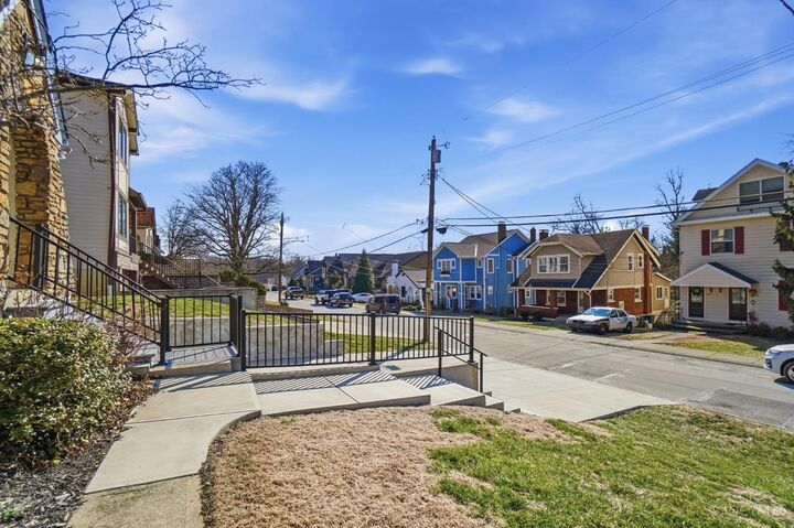 Property Photo: 3110 Kinmont Street OH 45208