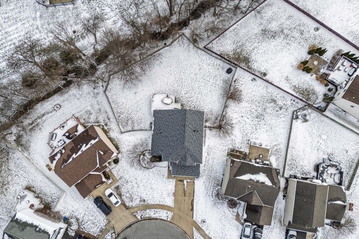 Property Photo:  9230 Echo Hill Court  OH 43240 