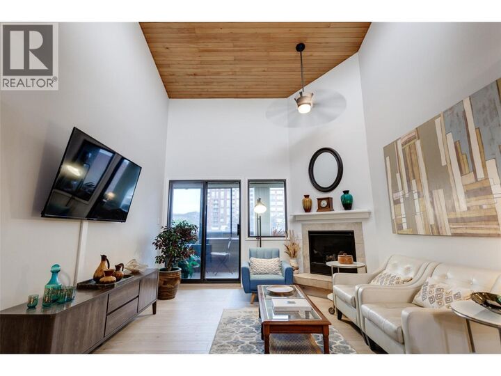 Property Photo:  1056 Bernard Avenue 305  BC V1Y 8L7 