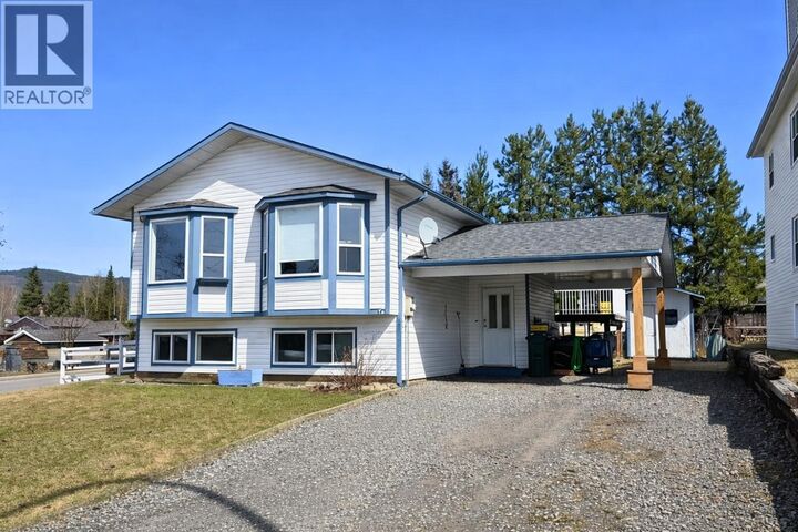 1982 Elliott Crescent — photo 1