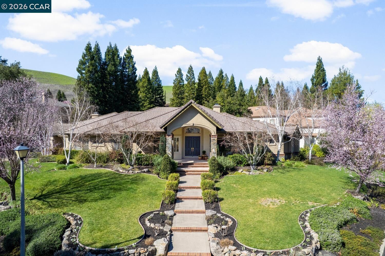 Property Photo:  20 Timberview Ct  CA 94506 