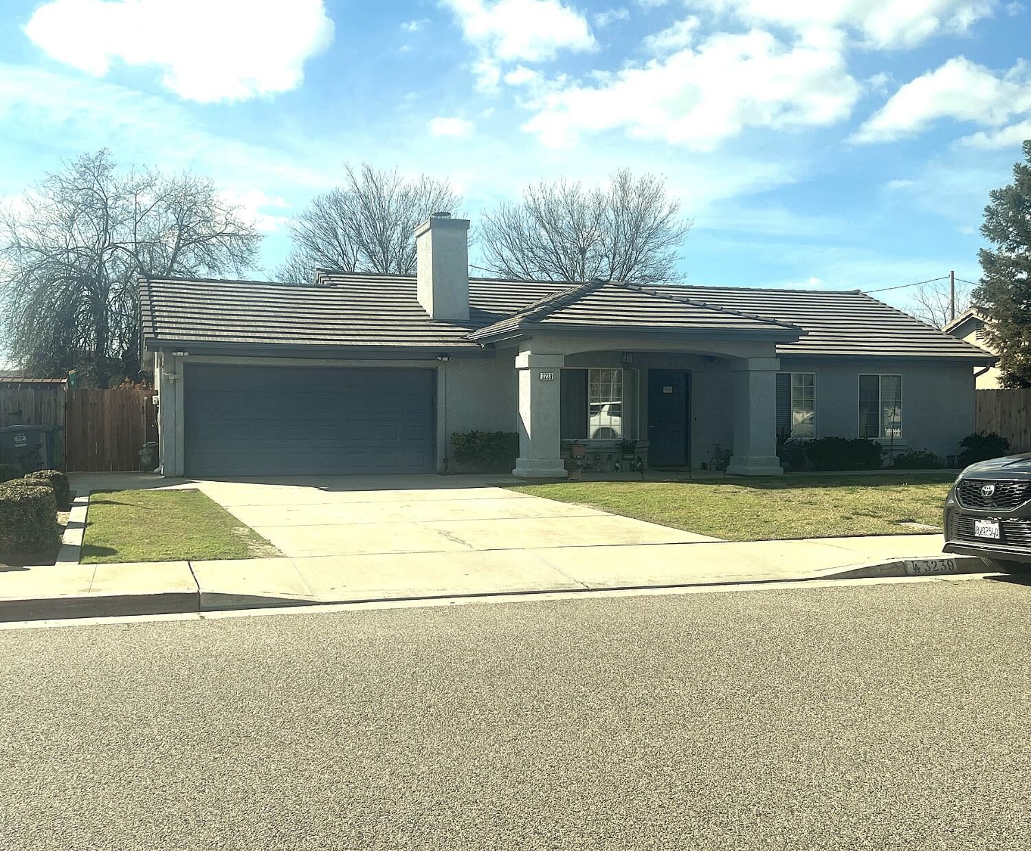 Property Photo:  3239 Lee Street  CA 93662 