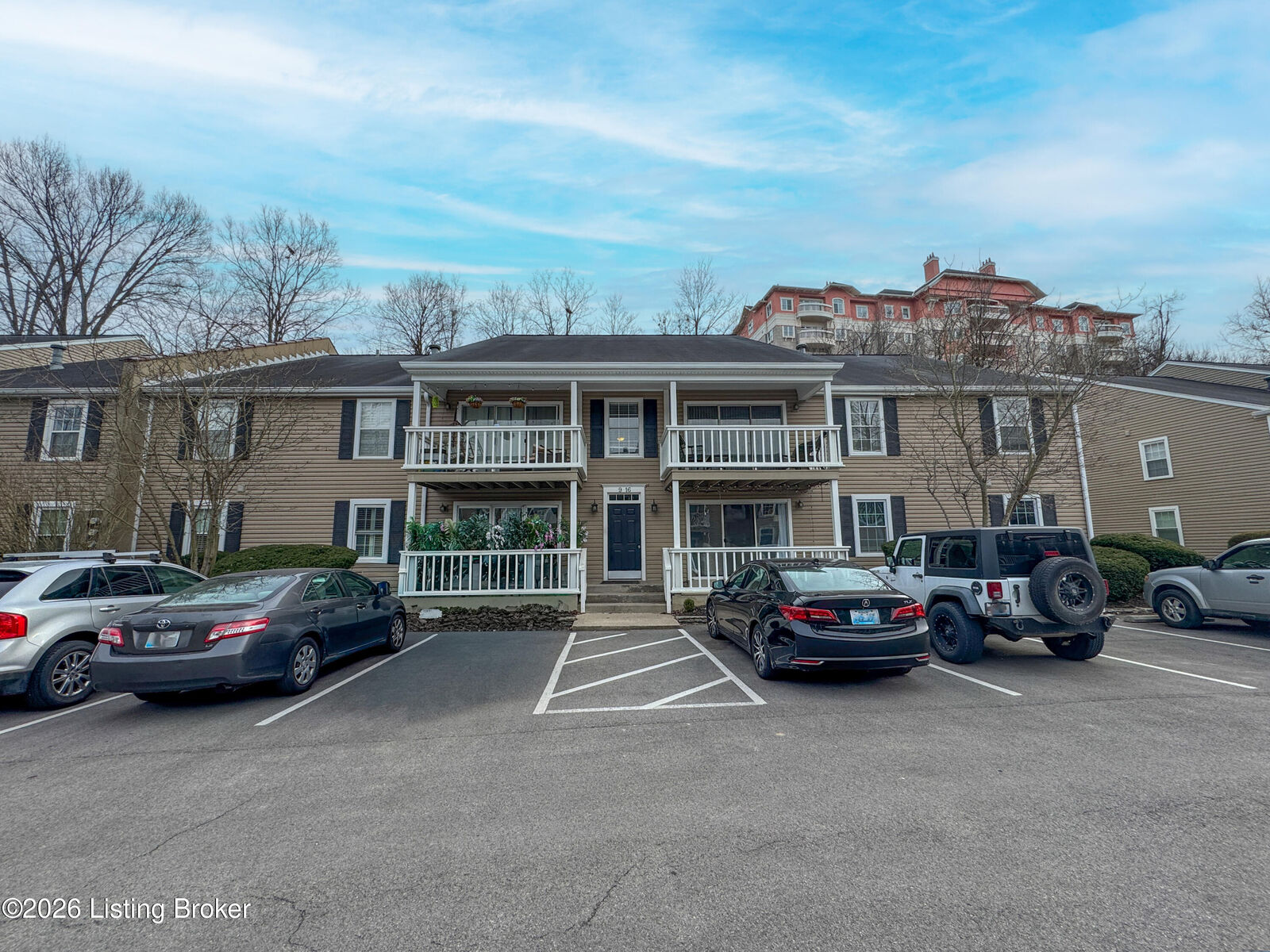 Property Photo:  410 Mockingbird Valley Rd Apt 11  KY 40207 
