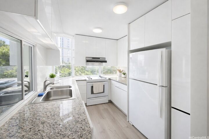 Property Photo:  1212 Nuuanu Avenue 505  HI 96817 