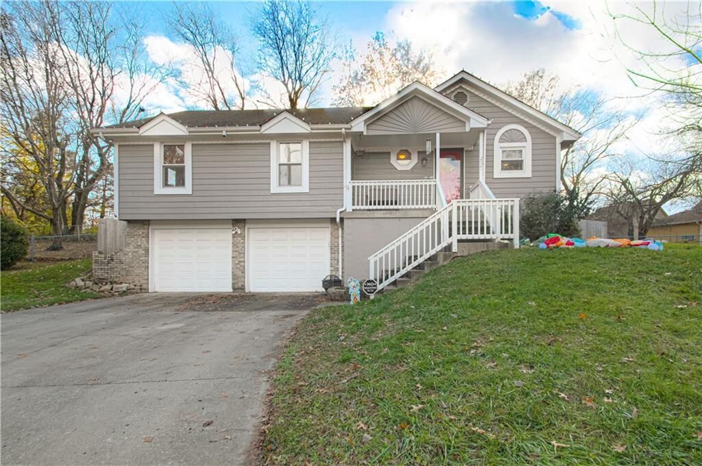 Property Photo:  2021 8th Street  MO 64015 