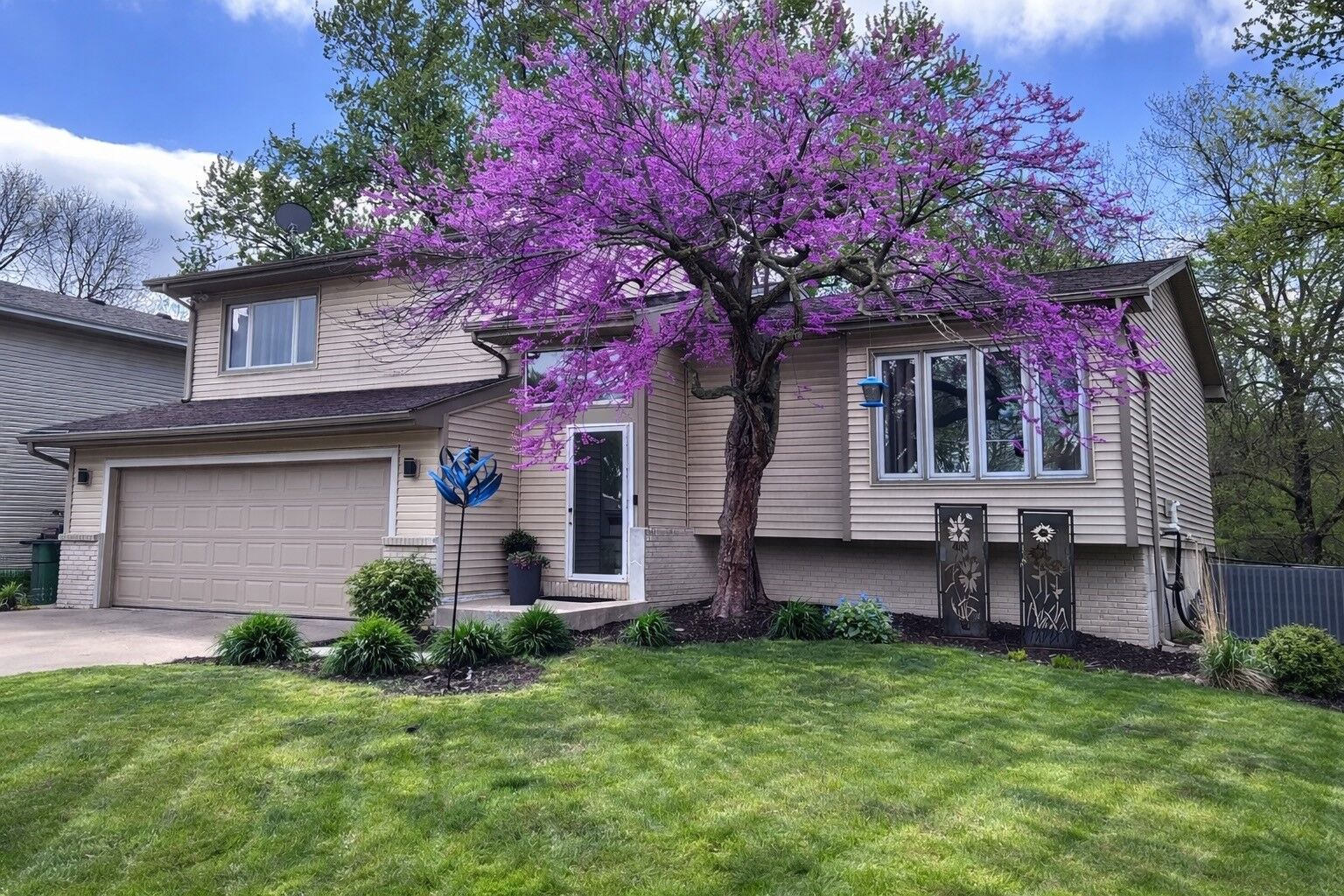 Property Photo:  3928 Mary Lynn Drive  IA 50322 