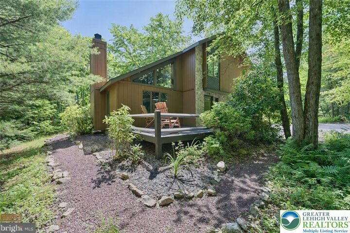 Property Photo:  143 Moseywood Road  PA 18624 