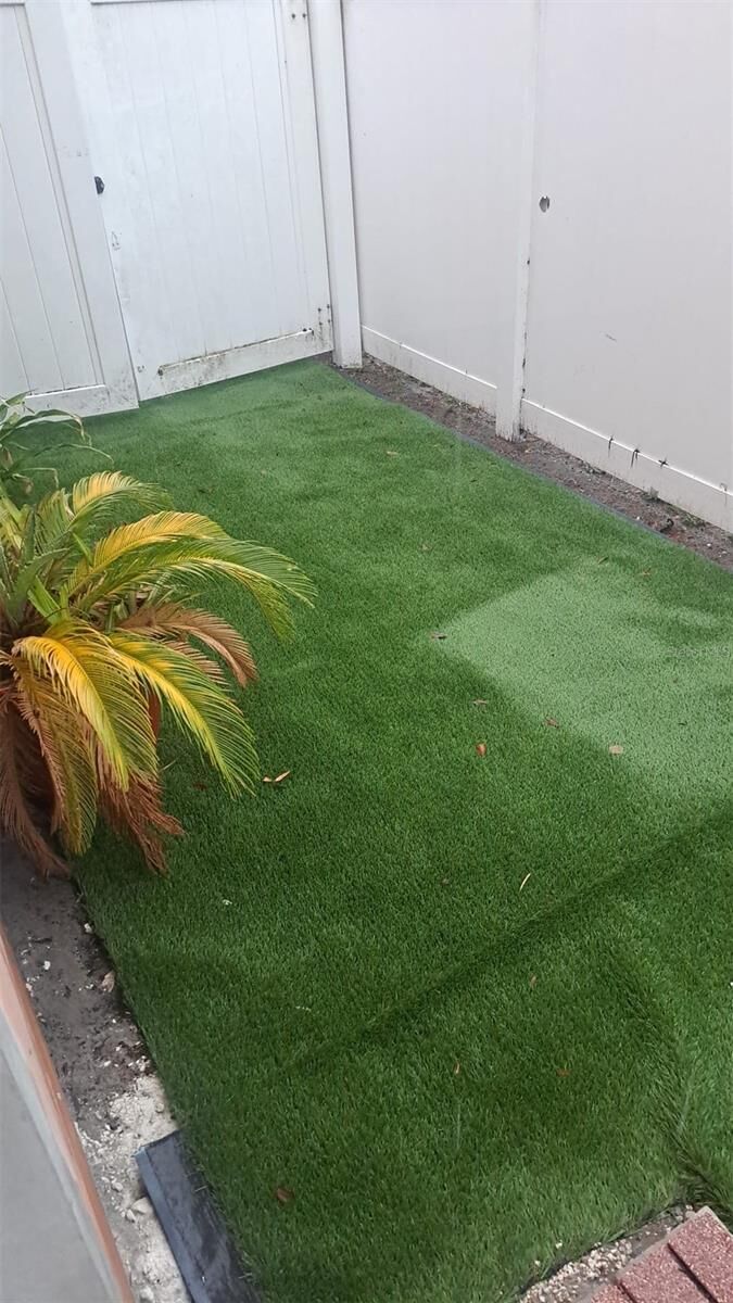 Property Photo:  1405 W Rambla Street  FL 33612 