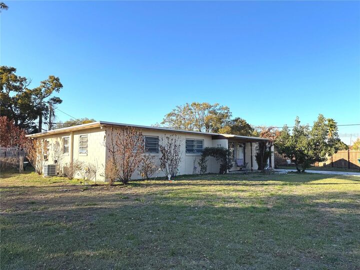 Property Photo:  504 S Oxalis Avenue  FL 32807 
