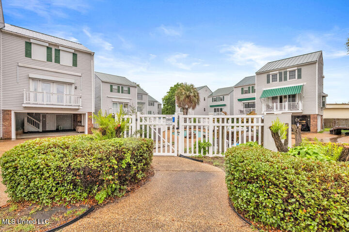 Property Photo: 255 E Scenic Drive MS 39571