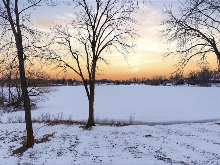 Property Photo:  1393 Eden Gardens Drive  MI 48430 9623 