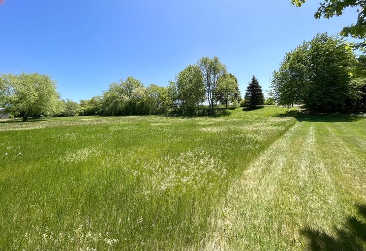 Property Photo: 3013 N US Highway 12 IL 60081