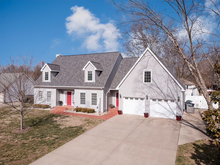 Property Photo:  804 Aurora Lane  IL 62959 