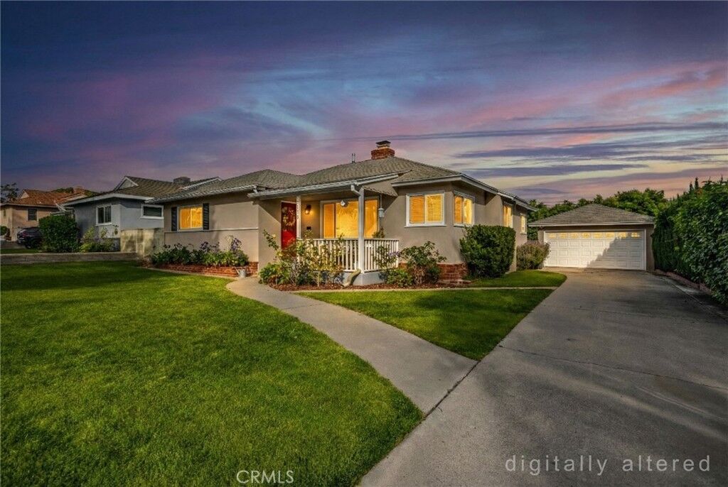 Property Photo: 1112 Riedel Avenue CA 92831