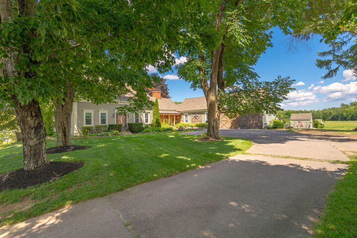 Property Photo:  697 Fort Hill Road  ME 04038 