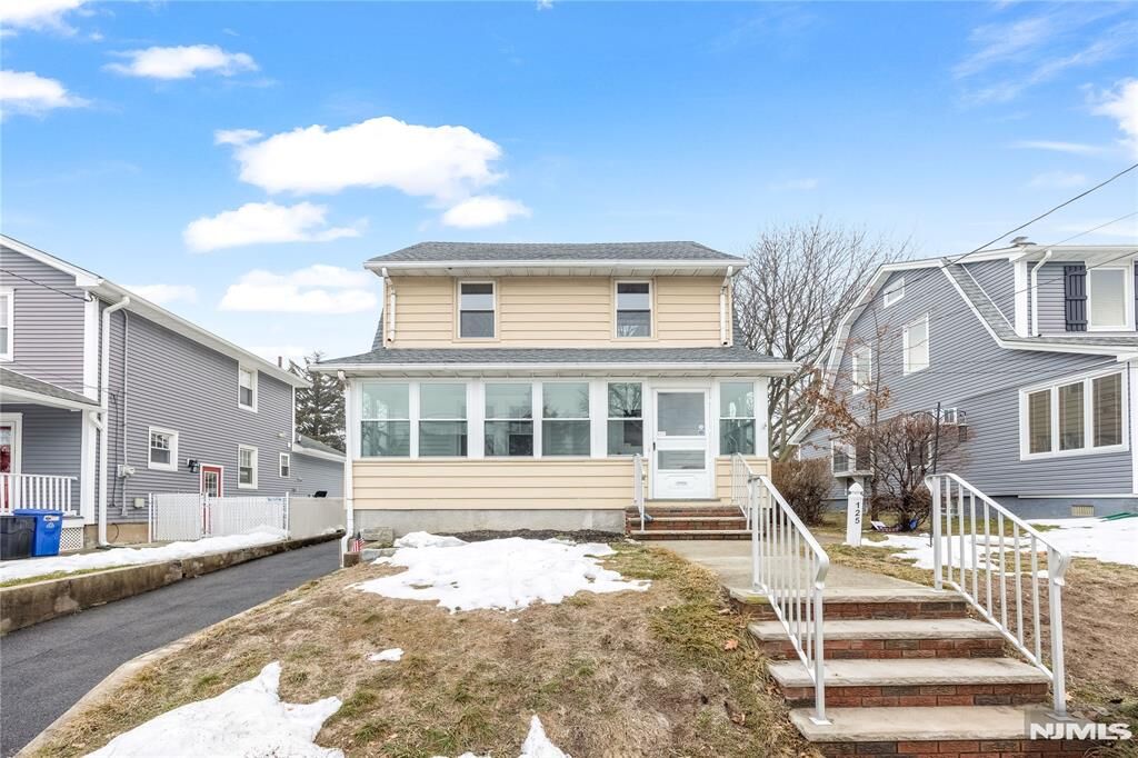 Property Photo:  125 Henry Street  NJ 07604 