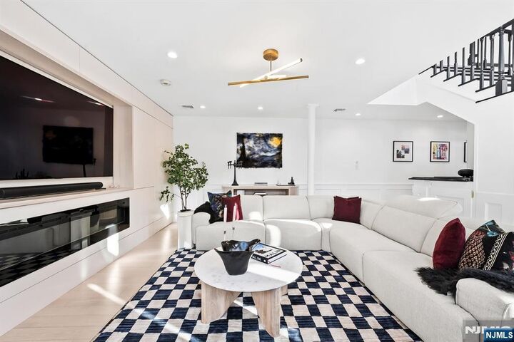 Property Photo:  1101 Bloomfield Street B  NJ 07030 