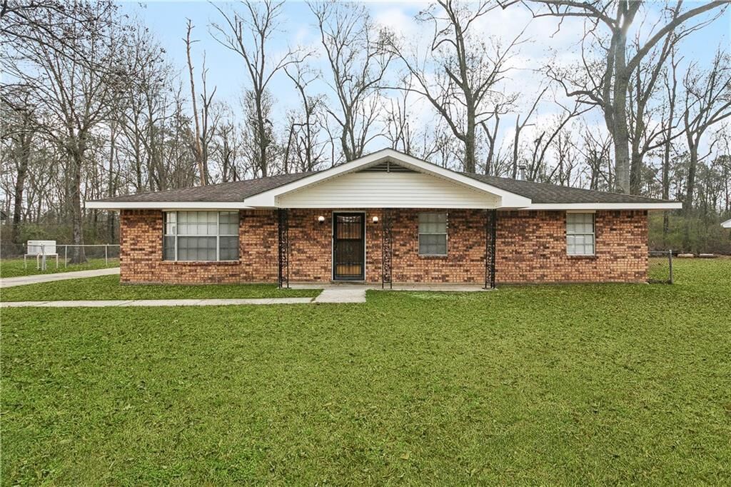 Property Photo: 114 Alida Drive LA 70403