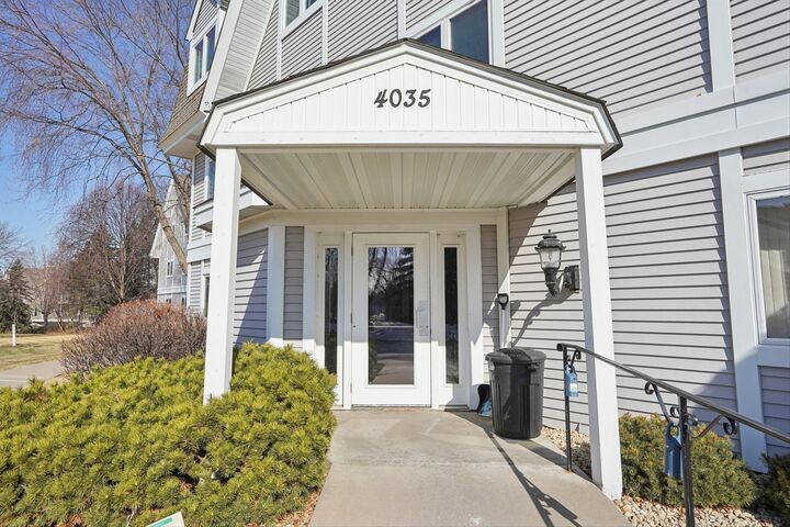 Property Photo:  4035 Victoria Street N 212  MN 55126 