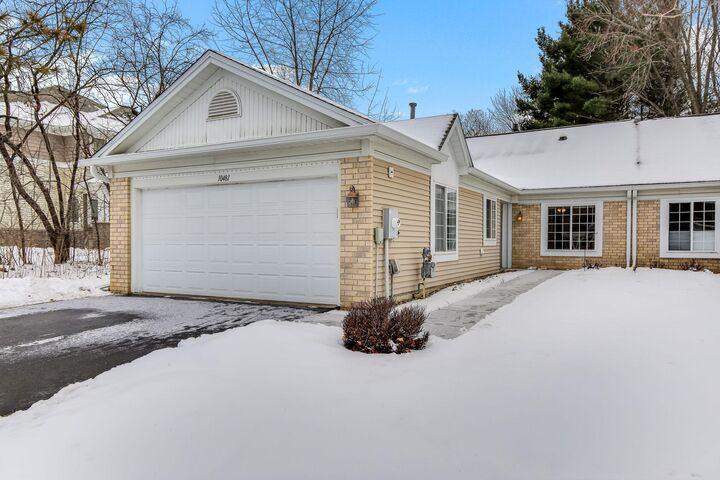 Property Photo:  10481 Bay View Lane  MN 55129 