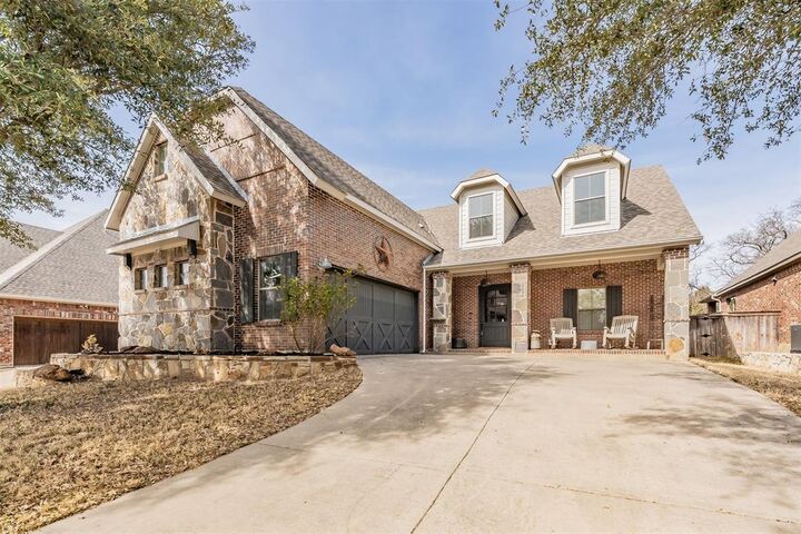 Property Photo:  209 Thistle Ridge  TX 76210 
