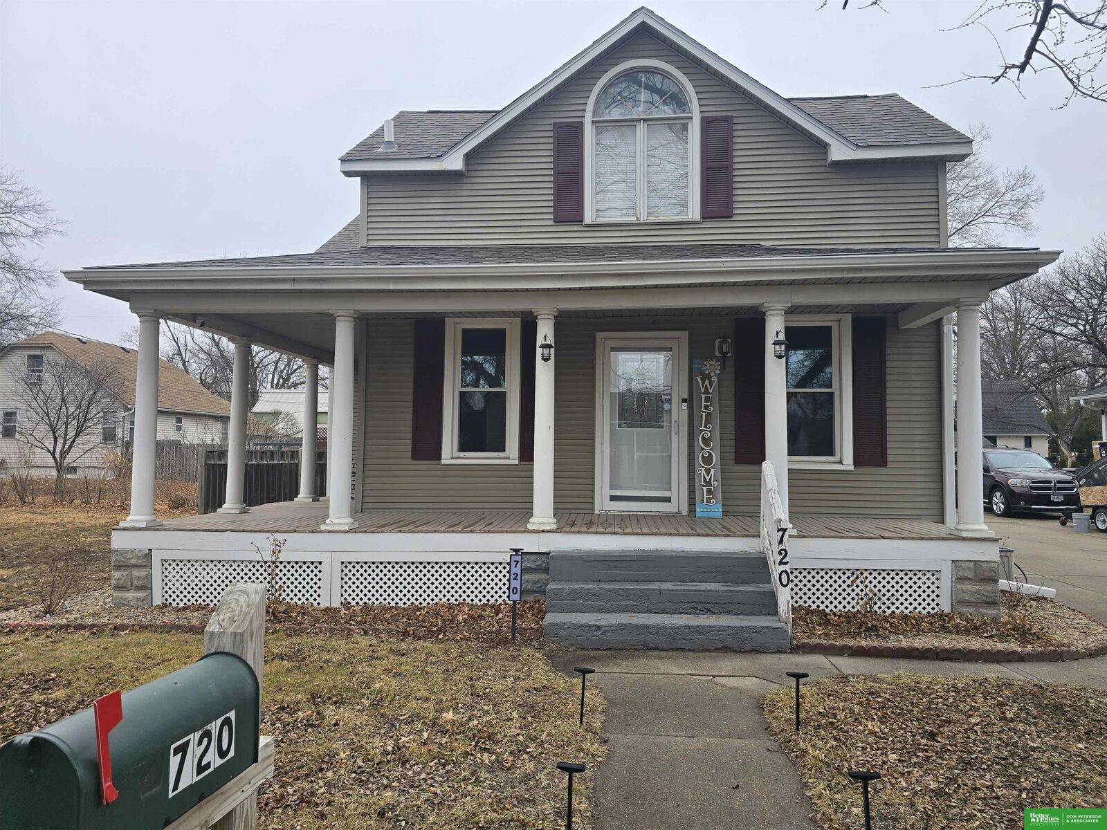 Property Photo:  720 E 1st Street  NE 68025 