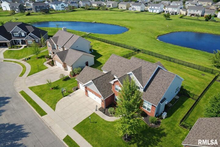 Property Photo:  11216 N Blackstone Court  IL 61525 