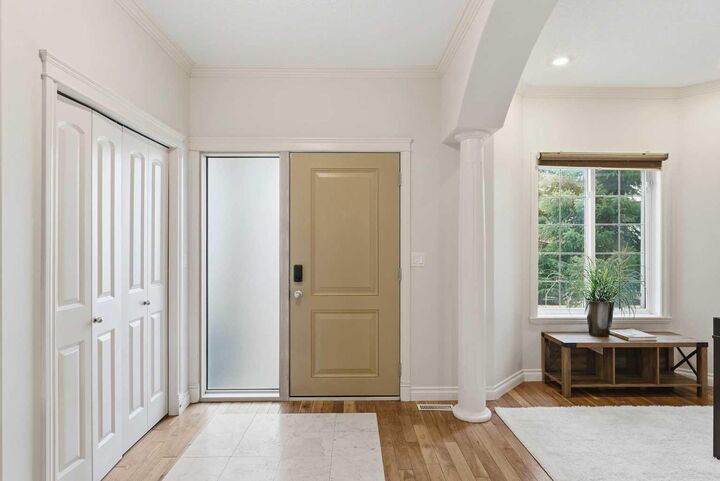 Property Photo: 507 17 Avenue NW AB T2M 0N4