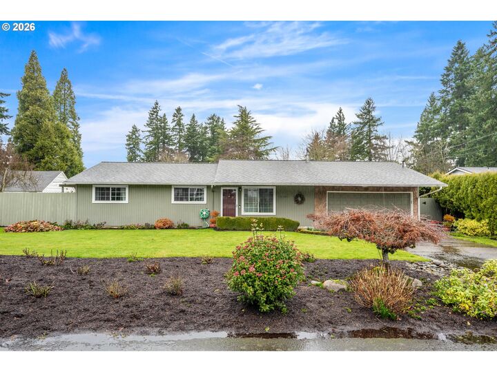 Property Photo:  15781 NE Holladay St  OR 97230 